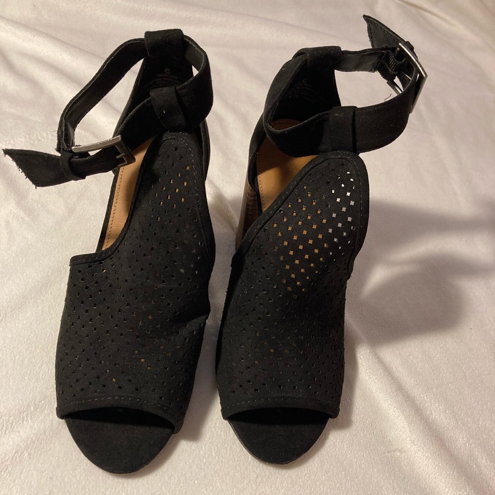 Women’s Chunky Heeled Sandals